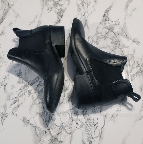 Steve Madden Shoes - Steve Madden Black Dicey Chelsea Ankle Boots